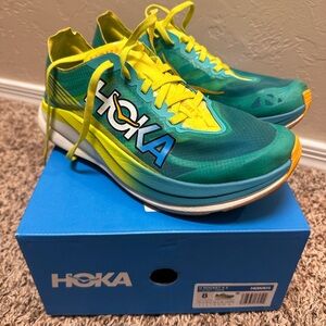 Hoka rocket x2 unisex carbon plated shoes ceramic/evening primrose color